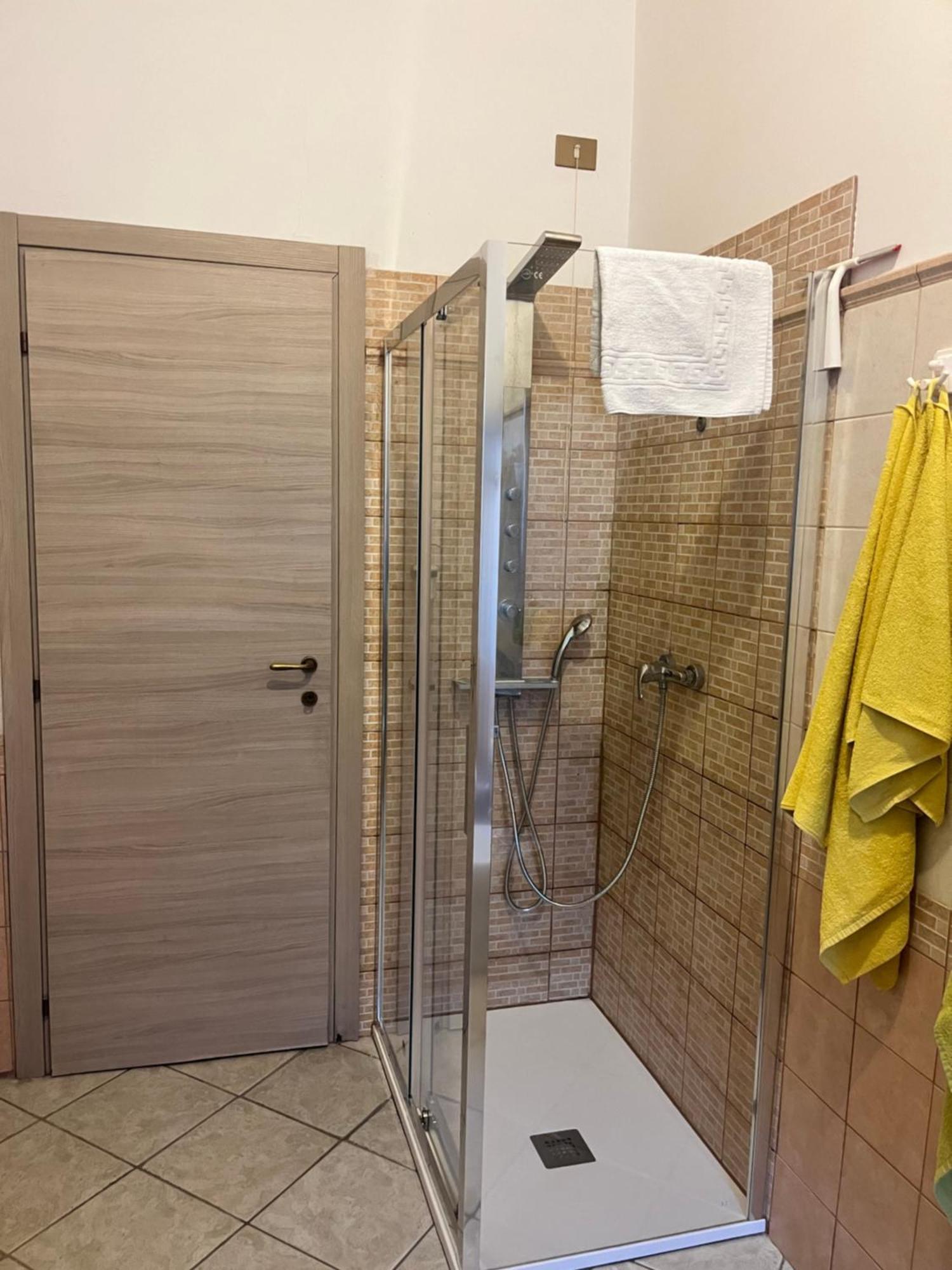 Casa Vacanze La Stazione Bracciano  Exteriör bild
